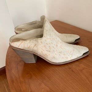 Size12/13 dolce vita mules